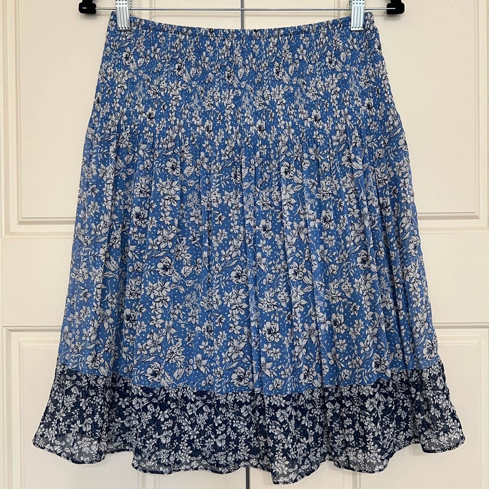 Max Studio Blue Floral Pleated Skirt